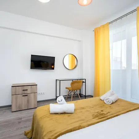 Carol New Building With Balcony Bucharest