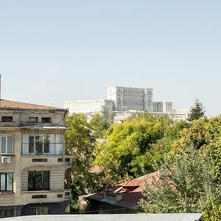 Carol New Building With Balcony *