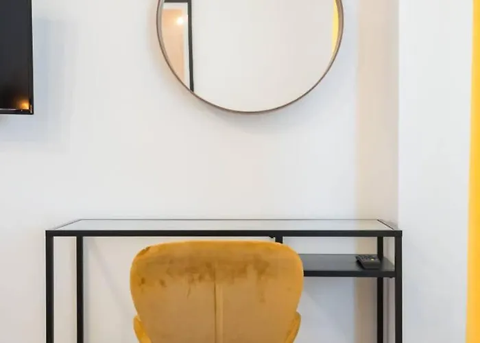 Carol New Building With Balcony * Bucareste