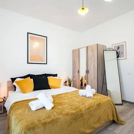 Апартаменты Carol New Building With Balcony *