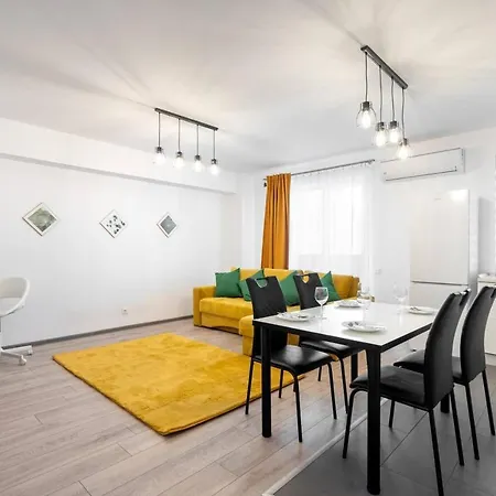 Carol New Building With Balcony