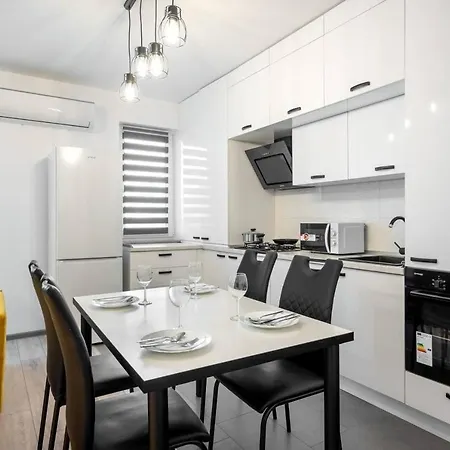Carol New Building With Balcony Апартаменты Бухарест