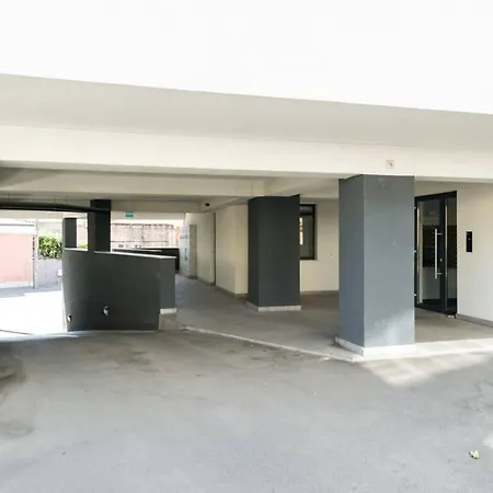 Carol New Building With Balcony *