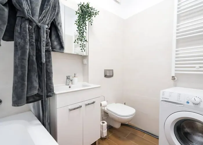 Carol New Building With Balcony Lejlighed *